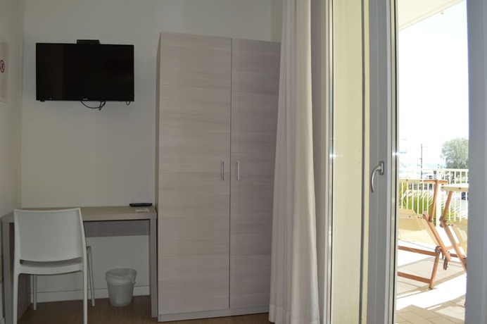 Imagen de la habitación del Hotel Riva e Mare. Foto 12