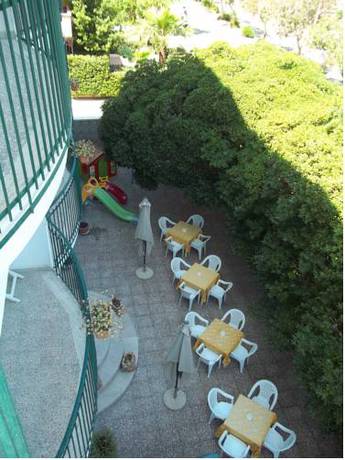 Imagen de la habitación del Hotel Rivabella. Foto 5
