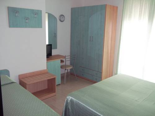 Imagen de la habitación del Hotel Rivabella. Foto 13