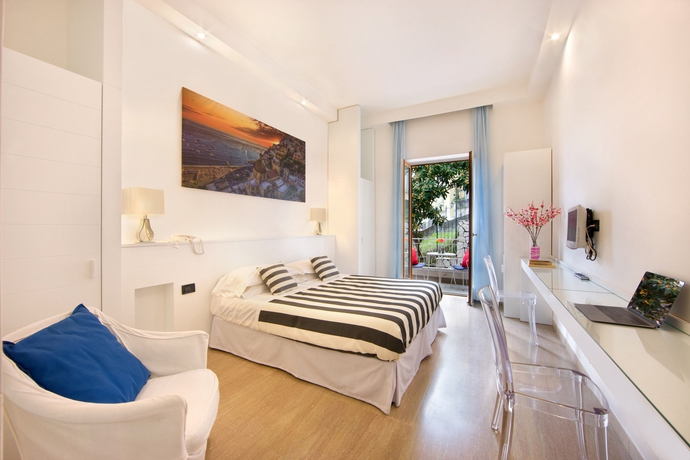 Imagen de la habitación del Hotel Rivage Sorrento. Foto 9