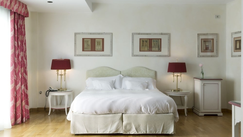 Imagen de la habitación del Hotel Rivalago. Foto 15