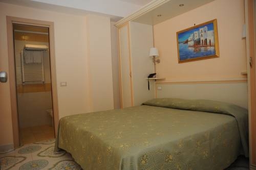 Imagen general del Hotel Rivamare, Ischia. Foto 8