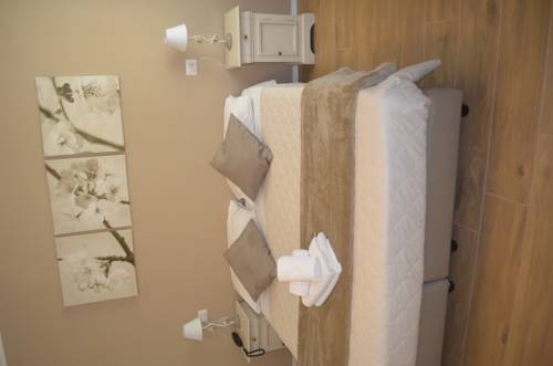 Imagen de la habitación del Hotel Rivamia. Foto 4