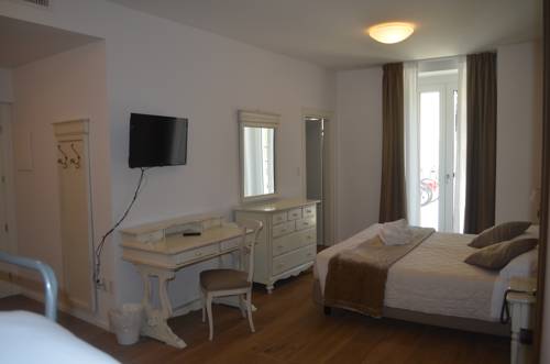 Imagen de la habitación del Hotel Rivamia. Foto 11