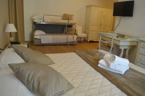 Imagen de la habitación del Hotel Rivamia. Foto 13