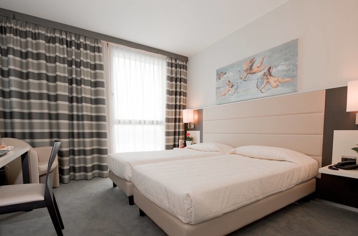 Imagen de la habitación del Hotel Rivarolo. Foto 7
