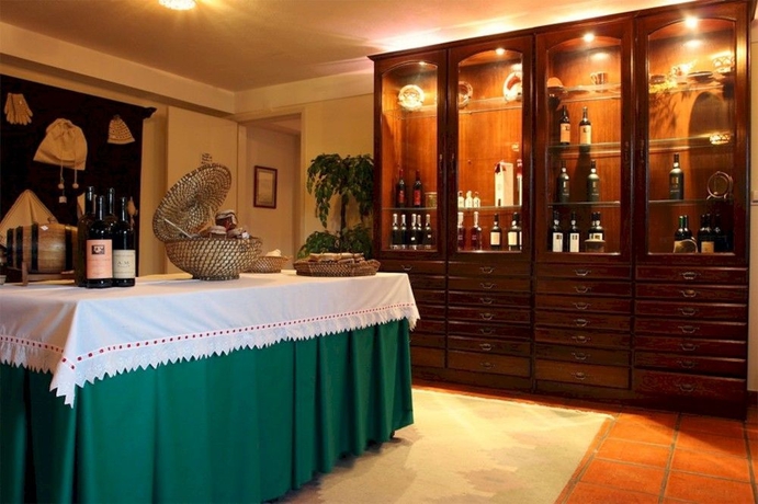 Imagen del bar/restaurante del Hotel Rivatur - Explorações Turísticas Lda. Foto 2