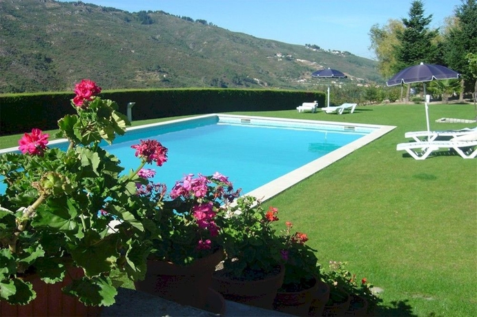Imagen de la piscina del Hotel Rivatur - Explorações Turísticas Lda. Foto 10