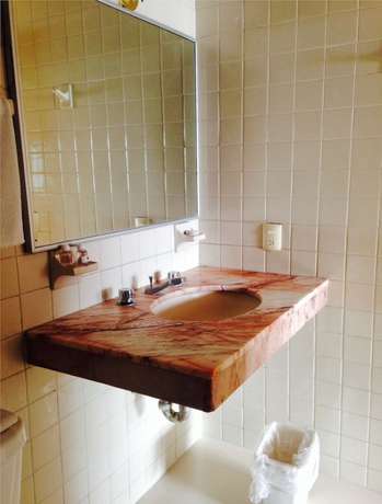 Imagen de la habitación del Hotel Rivemar. Foto 10