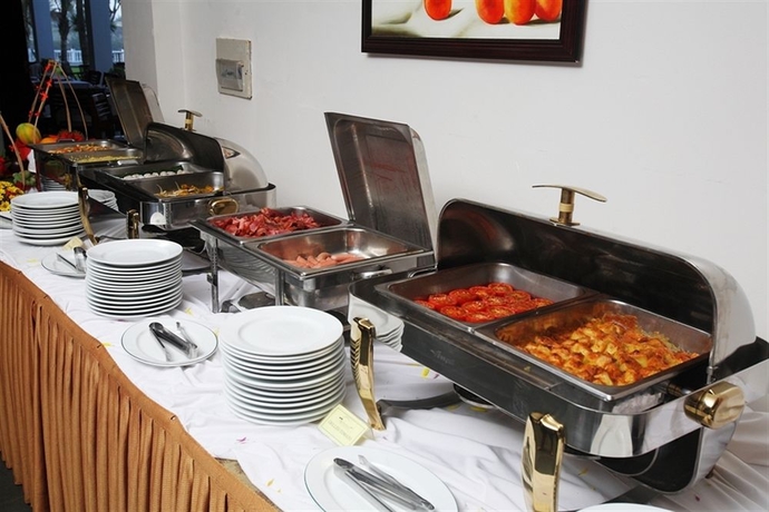 Imagen del bar/restaurante del Hotel River Beach Resort and Residences. Foto 2