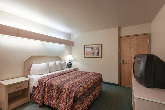 Imagen de la habitación del Hotel River Canyon Lodge. Foto 4