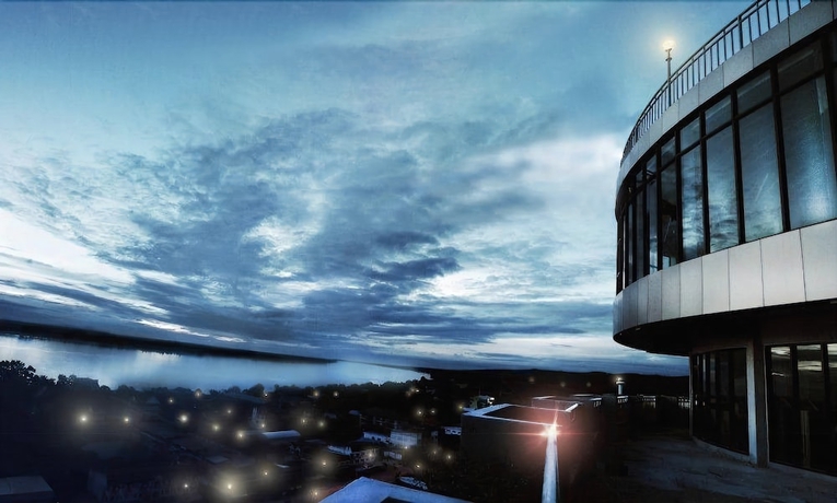 Imagen de los exteriores del Hotel River City. Foto 10