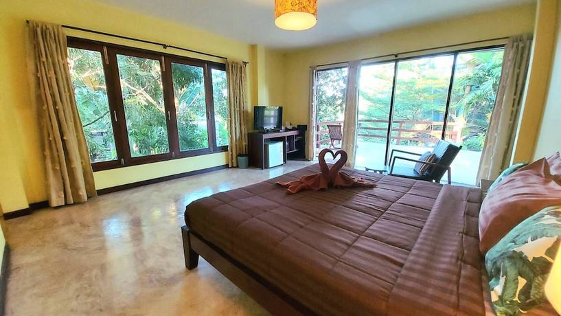 Imagen de la habitación del Hotel River CoCo Amphawa. Foto 5