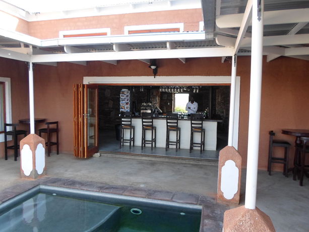 Imagen de los exteriores del Hotel River Crossing Lodge. Foto 13