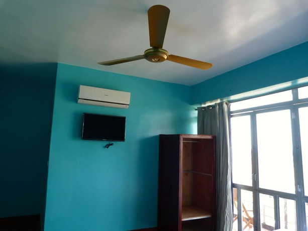 Imagen de la habitación del Hotel River Dolphin. Foto 8