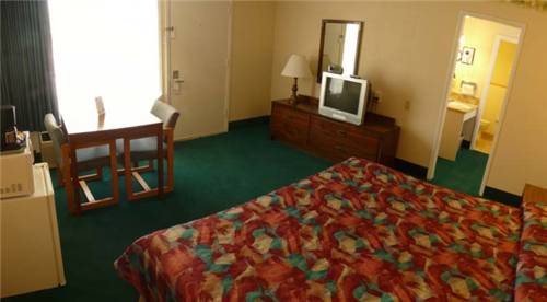 Imagen de la habitación del Hotel River Forest Inn. Foto 3