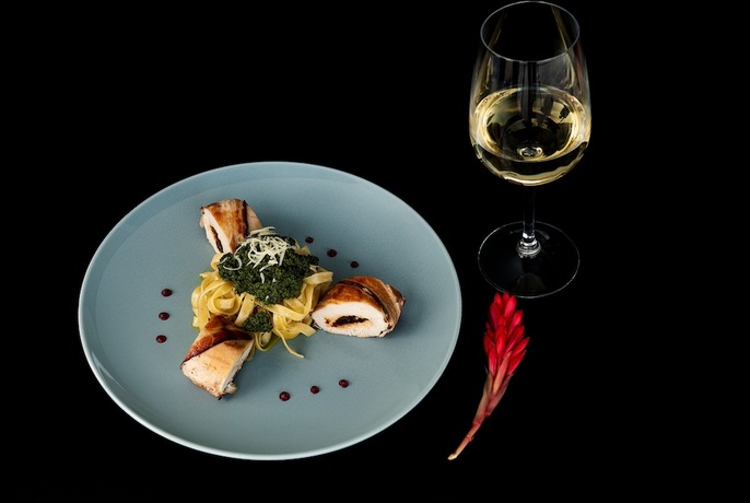 Imagen del bar/restaurante del Hotel River Garden And Suites. Foto 9