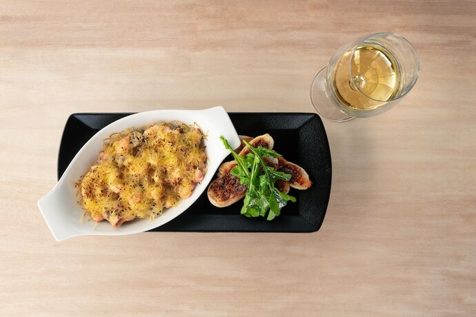 Imagen del bar/restaurante del Hotel River Garden And Suites. Foto 12