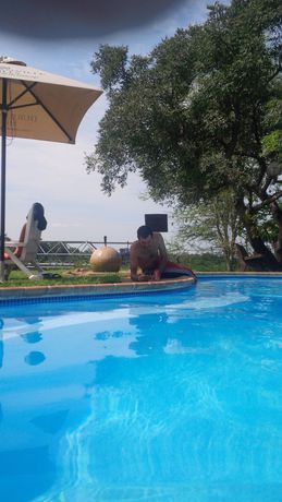 Imagen de la piscina del Hotel River House Bush And Safari Lodge. Foto 13