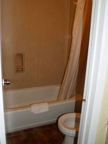 Imagen de la habitación del Hotel River Inn Motel. Foto 11