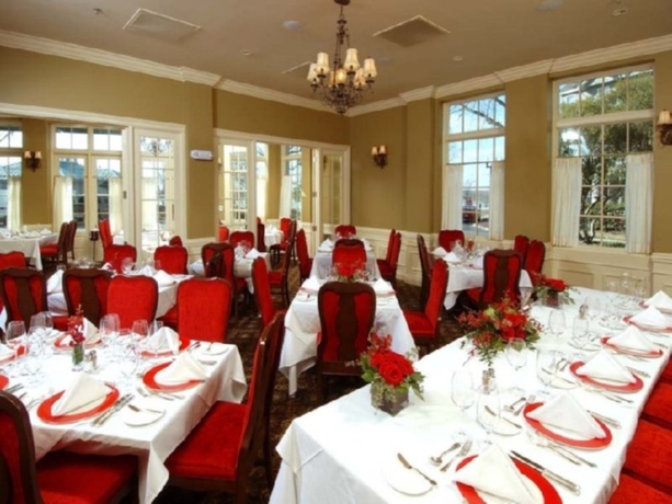 Imagen general del Hotel River Inn Of Harbor Town. Foto 3