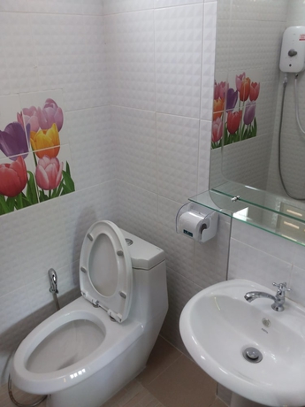 Imagen de la habitación del Hotel River Jam Amphawa. Foto 18