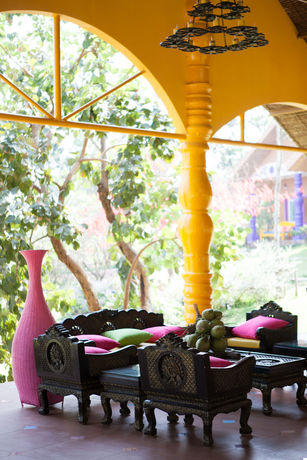 Imagen de los exteriores del Hotel River Kwai Kiri Resort. Foto 12