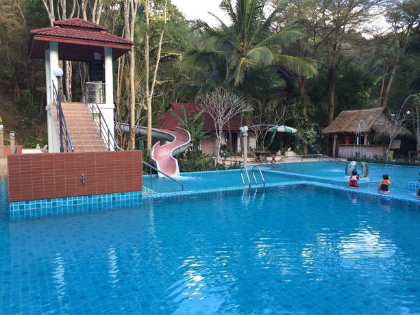 Imagen de la piscina del Hotel River Kwai Village. Foto 8