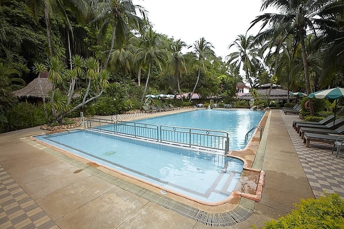 Imagen de la piscina del Hotel River Kwai Village. Foto 9