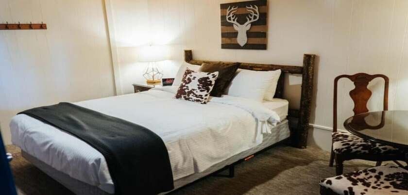 Imagen de la habitación del Hotel River Lodge, Island Park. Foto 11