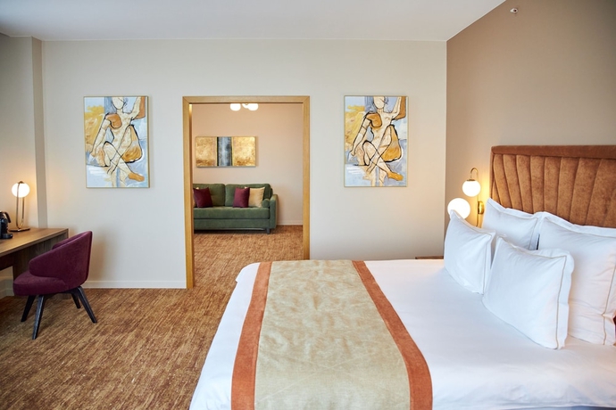 Imagen de la habitación del Hotel River Palace, San Petersburgo. Foto 13