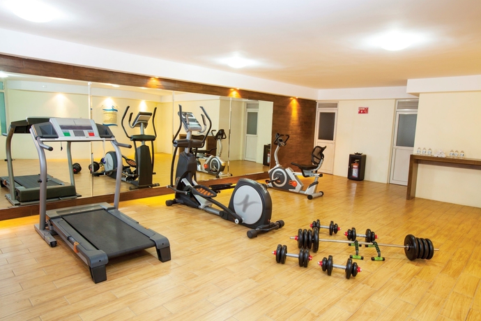 Imagen de los interiores del Hotel River Poliforum. Foto 18