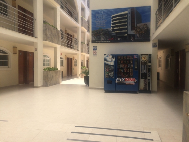 Imagen de los interiores del Hotel River Poliforum. Foto 19