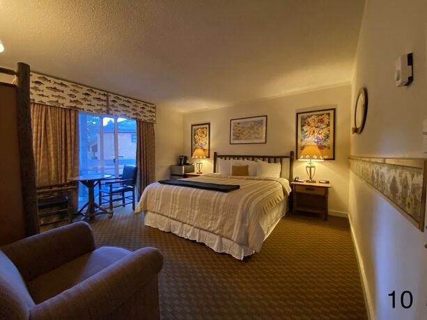 Imagen de la habitación del Hotel River Ranch Lodge and Restaurant. Foto 17