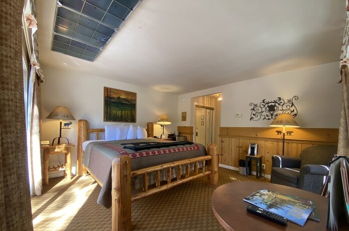 Imagen de la habitación del Hotel River Ranch Lodge and Restaurant. Foto 18