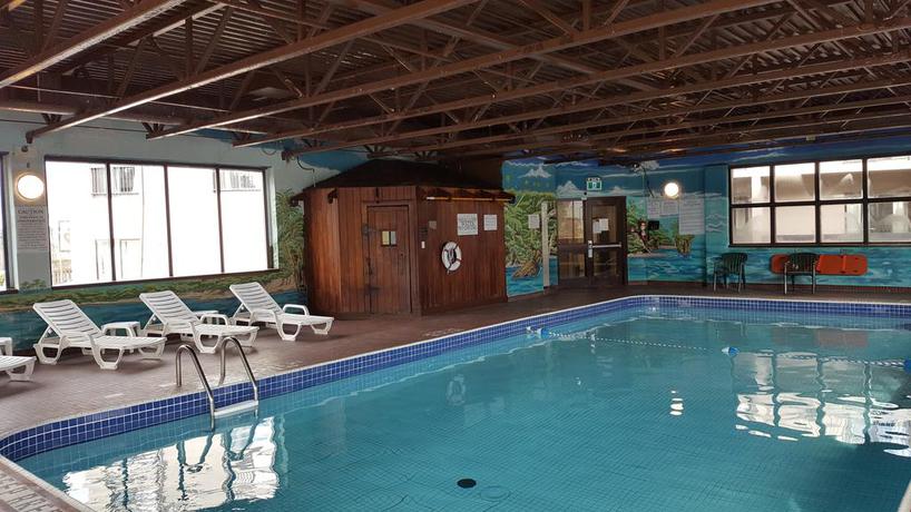 Imagen de la piscina del Hotel River Rapids Inn. Foto 9