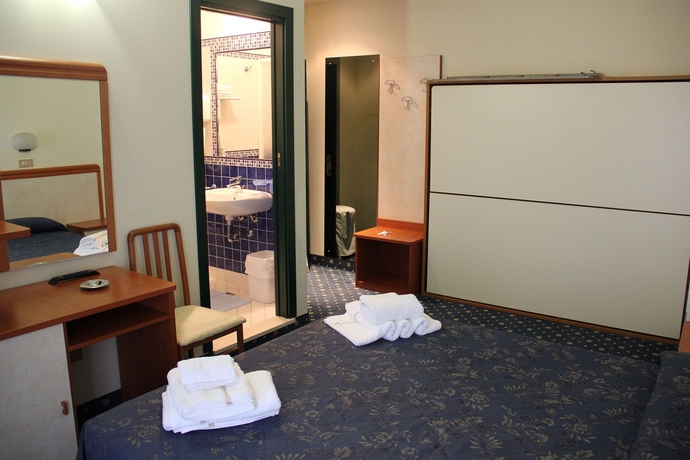 Imagen de la habitación del Hotel River, Rimini. Foto 7