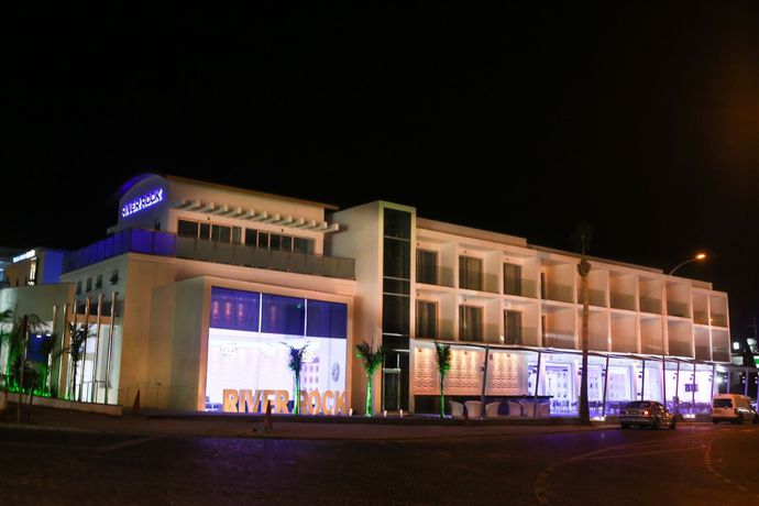 Imagen de la habitación del Hotel River Rock. Foto 2