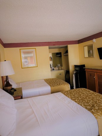 Imagen de la habitación del Hotel River Side Inn. Foto 6