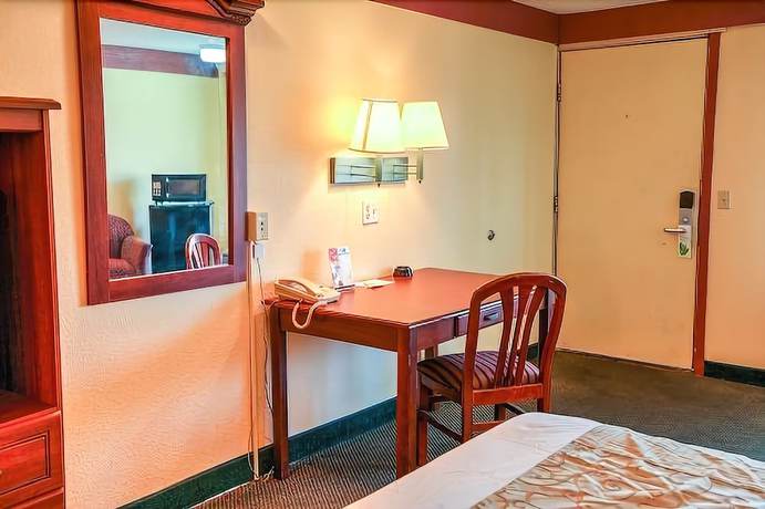 Imagen de la habitación del Hotel River Side Inn. Foto 13