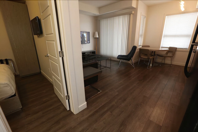 Imagen de la habitación del Hotel River Station Suite. Foto 13