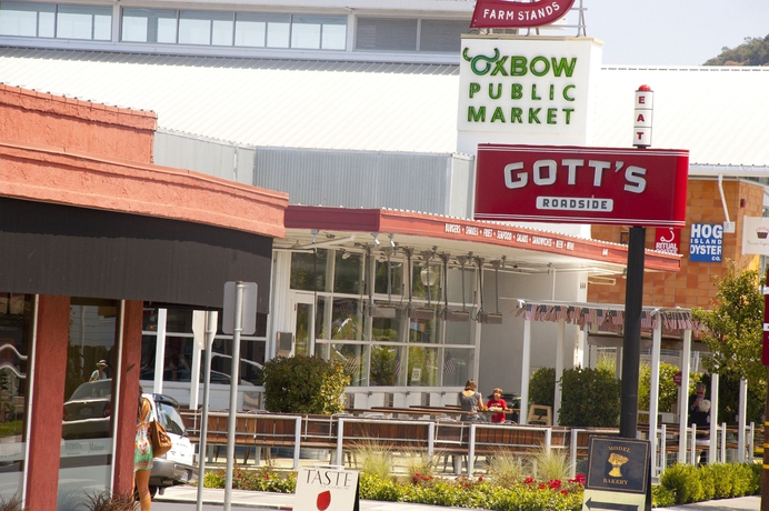 Imagen de los exteriores del Hotel River Terrace Inn - A Noble House. Foto 9