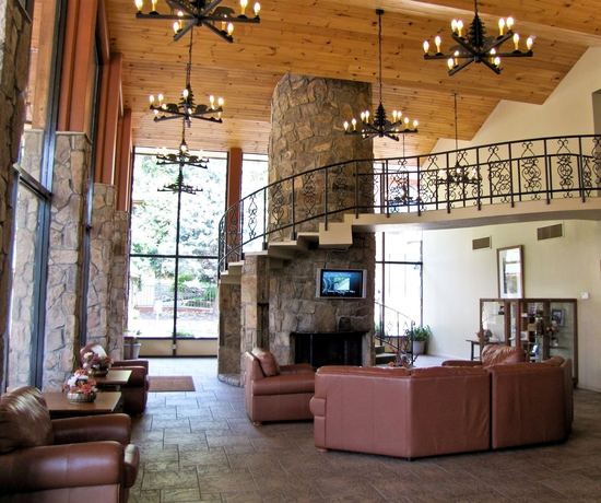 Imagen de los interiores del Hotel River Terrace Resort and Convention Center. Foto 11