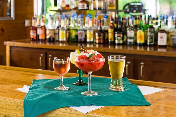 Imagen del bar/restaurante del Hotel River Terrace Resort and Convention Center. Foto 6