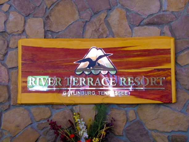 Imagen de los interiores del Hotel River Terrace Resort and Convention Center. Foto 14