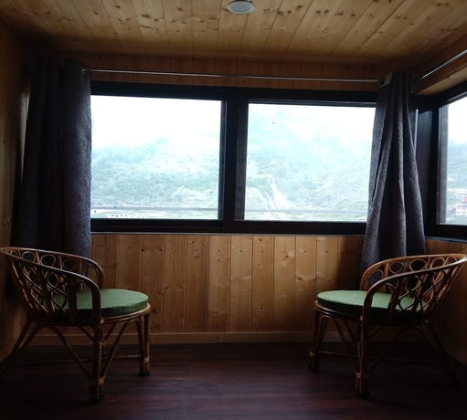 Imagen de la habitación del Hotel River View, Badrinath. Foto 12