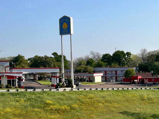 Imagen general del Hotel River forest inn. Foto 9