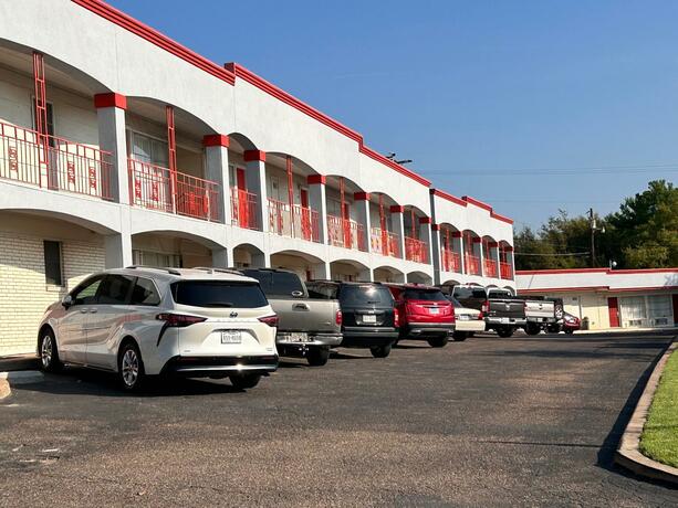 Imagen general del Hotel River forest inn. Foto 25