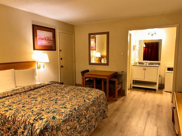 Imagen general del Hotel River forest inn. Foto 26