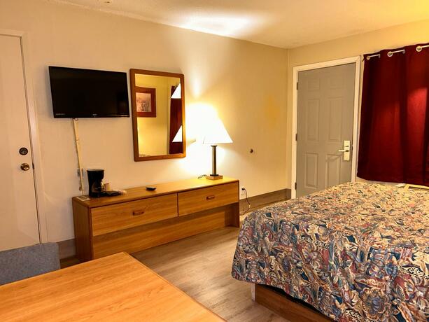 Imagen general del Hotel River forest inn. Foto 28